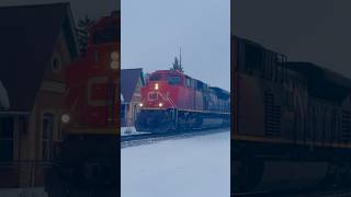 Cn L508 goes past Trenton mi #cn #railway #railfan #railroad #train #cntrain