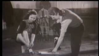 Cumberlands Circus Troupe Perform In London, 1940s - Film 95970