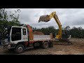 รถแบคโฮขุดสระเพื่อการเกษตร รถดั้มรอคิว Excavator/6 Wheel Dump Truck