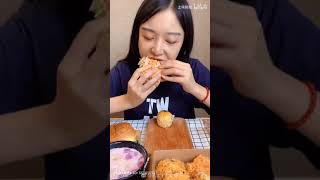 【中国吃播】Chinese Food 雪媚娘煎饼果子蛋黄酥肉松小贝蛋挞菠萝油麻酱凉皮