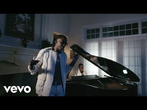 Video : Young Dolph ft Momma Gabbana - Black Queen