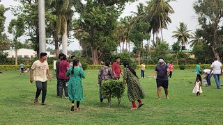 கண்ணாமூச்சி விளையாடும் கிராமத்து வாழ்க்கை