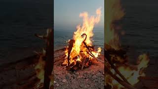 Flaming fire with the sound of burning ... صدای آتش و شعله ی زیبای آتش