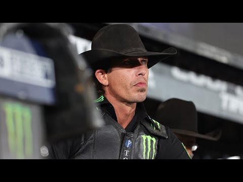 Is JB Mauney still married?