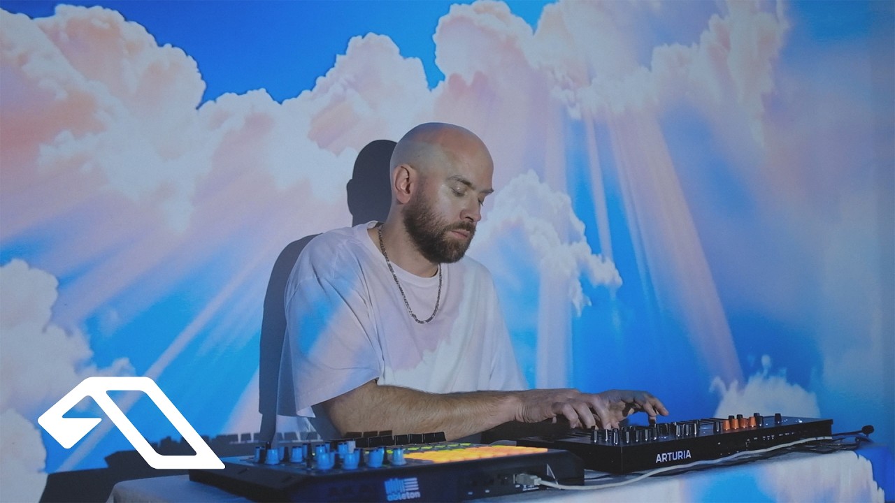 Clouds Abakus Song Lyrics Music Videos Concerts