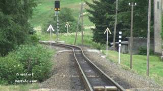 Zug der Fichtelbergbahn von Oberwiesenthal nach Cranzahl_Eisenbahnromantik