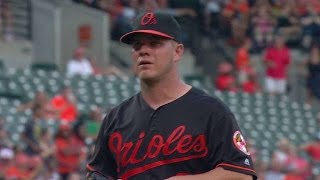 CLE@BAL: Bundy fans Napoli swinging in the 1st