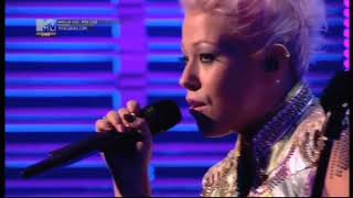 Amelia Lily - Party Over (Live) - (MTV Live)