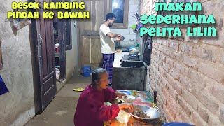 Sehari sebelum pindah rumah / makan di rumah di malam hari di terangi dgn lampu lilin