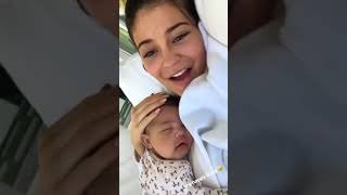 Kylie Jenner: Η κόρη της γελάει και εκείνη λάμπει από ευτυχία!