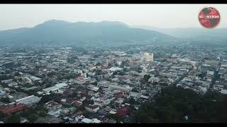 San Salvador desde el cielo - Drone