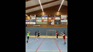 Un tres bon exercice de passe-reception avec deux balles pour des jeunes handballeurs I handball