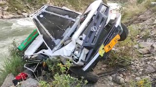 Kishtwar: 2 Killed, 4 Others Injured As Vehicle Plunges Into Gorge