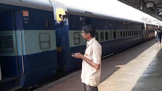 12977 Ernakulam-Ajmer Marusagar Express Arriving At Madgaon Junction