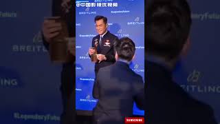 #古天乐 配合拍照，失手将名表摔地上，差点损失好几所学校，替古校长捏把汗