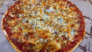 Cooking Enthusiasts: Chicago Style Thin Crust Pizza