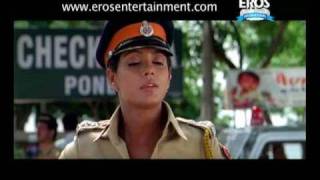 Paresh Rawal impresses Police inspector | One Two Three