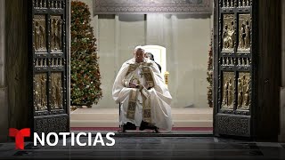 El papa Francisco preside el inicio del Jubileo en el Vaticano | Noticias Telemundo