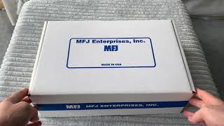 Unboxing and a quick overview of the MFJ 941E antenna matching unit