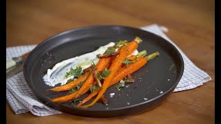 How to Make Caramelized Roasted Carrots With Herbed Yogurt Sauce