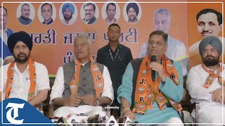 Congress leader Ashwani Sekhri joins BJP as Sunil Jakhar holds press conference