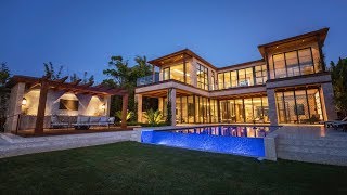 Contemporary Bayfront Mansion on North Bay Road Miami Beach -- Lifestyle Production Group