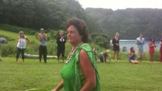 Lei'ohu Ryder opens Source Maui 2010 with a Hawaiian Chant \u0026 Blessing