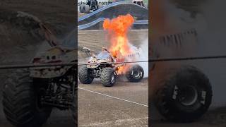 Zombie monster truck catches fire! #monsterjam #stunt #fire #sendit #motorsport #monstertruck