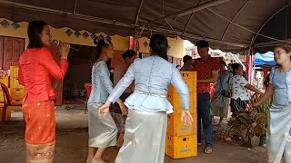 เพลง สาวโพนผาง เสบสด สุปราณี  ເພງ ສາວໂພນຜາງ