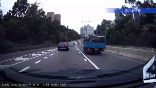 車CAM直擊 - 將軍澳隧道上斜 棚車急扭切線撞私家車