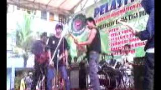 perform at wira buana....MP4