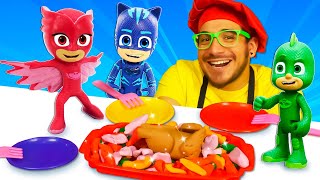 Los PJ Masks preparando un pollo de la plastilina en el horno. Cocina para niños. Video para niños