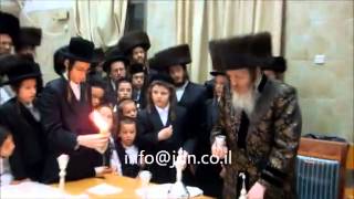 Shomrei Emunim Rebbe Of Ashdod  Making Havdalah - Elul 5773