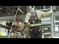 using a horizontal lifeline system for workers training at height