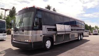 2005 MCI D4000 47 Passenger Motor Coach - C56438