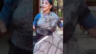 കല്യാണവീട്ടില്‍ ഡാന്‍സ് കളിച്ച അമ്മ l #shorts