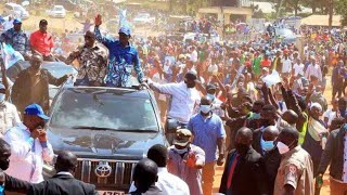 RUTO PANICS AS KALONZO IS RECEIVED LIKE A KING IN EMBU,DAYS AFTER RUTO WAS HECKLED!