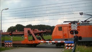 Spoorwegovergang Holten // Dutch railroad crossing