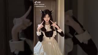 Mesmerizing Cat-Style Dance by a Chinese Girl#cat #catgirl #chinesegirl #dance #girldance #neko