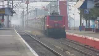 Red Devil Ex WAP-6 Hauling Gurumukhi Superfast Express Cruising Through Khana Junction