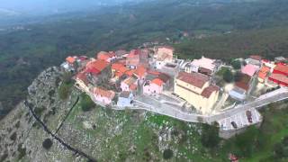 panoramica aerea del Borgo Antico di Castel di Sasso