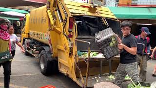 市場的垃圾真很驚人 大胃王垃圾車｜彰化市垃圾車｜早上的民權市場