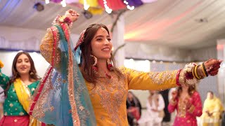 Pakistani Wedding Bride Mehndi Dance Performance