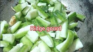 ଜହ୍ନି ଭଜା ରେସିପି / Ridge Gourd Fry  / Jahni Bhaja Recipe In Odia |