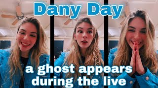 The Warning | Dany Day || aparece un fantasma durante el live😱a ghost appears during the livestream