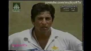 Wasim Akram is Angry after Umpire rejected his appeal