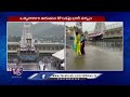 devotees face problems with huge rain in tirumala v6 news