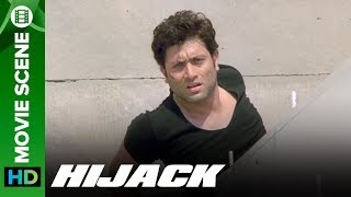 Shiney Ahuja's fights with hijackers to save his daughter - Hijack