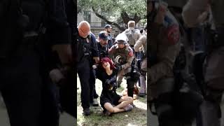 美国学生抗议被警察逮捕 American college students protesting get arrested by police #usa #students #arrest