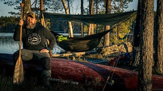 Retkeilyä Kanootilla Erämaisella Keritty -järvellä | RIIPPUMATTO -leiri Saaressa | 4K